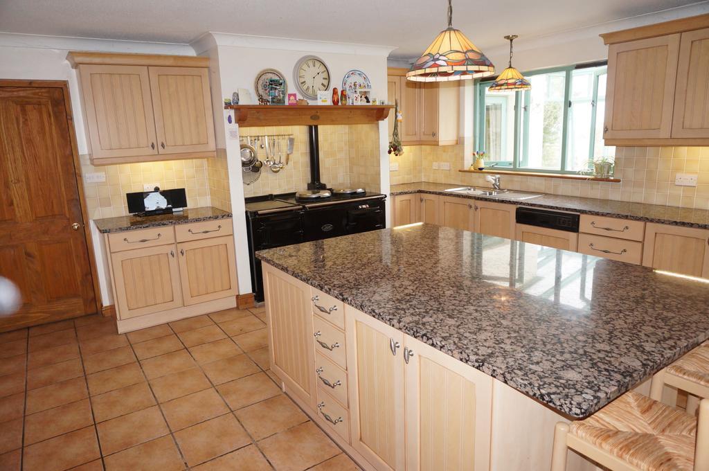 Trecarne House Bed & Breakfast ลิสคาร์ด ภายนอก รูปภาพ