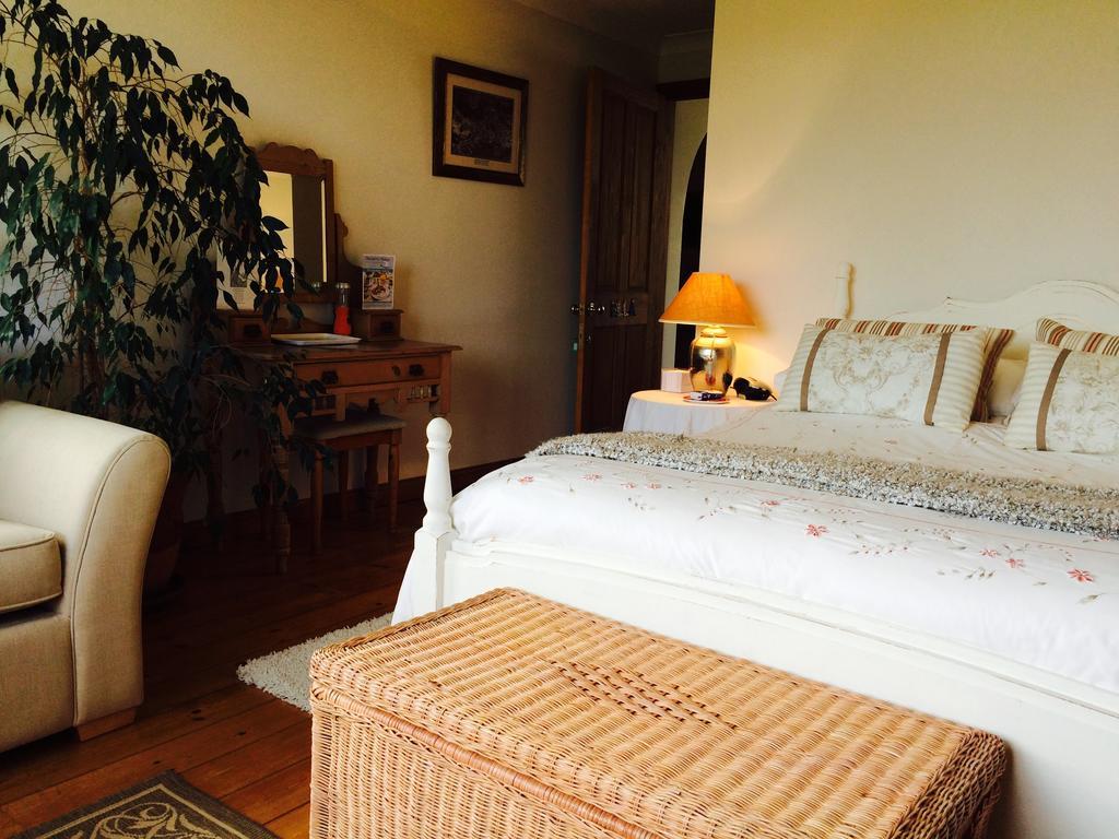 Trecarne House Bed & Breakfast ลิสคาร์ด ห้อง รูปภาพ