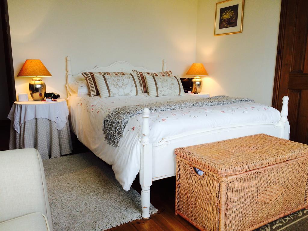 Trecarne House Bed & Breakfast ลิสคาร์ด ห้อง รูปภาพ
