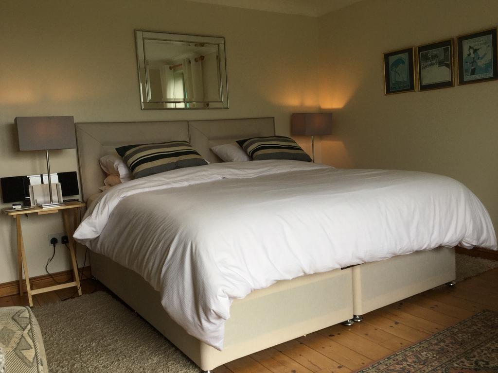 Trecarne House Bed & Breakfast ลิสคาร์ด ภายนอก รูปภาพ