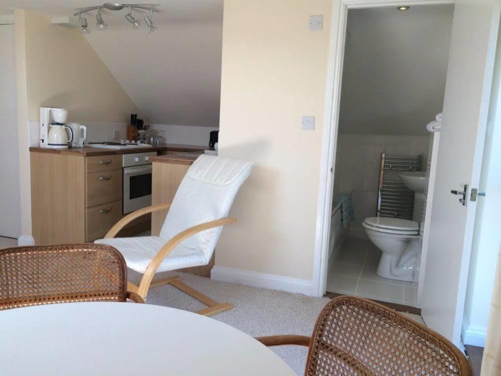 Trecarne House Bed & Breakfast ลิสคาร์ด ภายนอก รูปภาพ